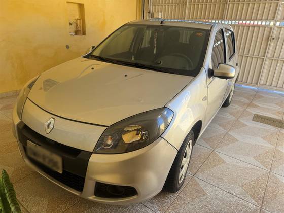 RENAULT SANDERO 1.0 EXPRESSION 16V FLEX 4P MANUAL RENAULT SANDERO 1.0 EXPRESSION 16V FLEX 4P MANUAL